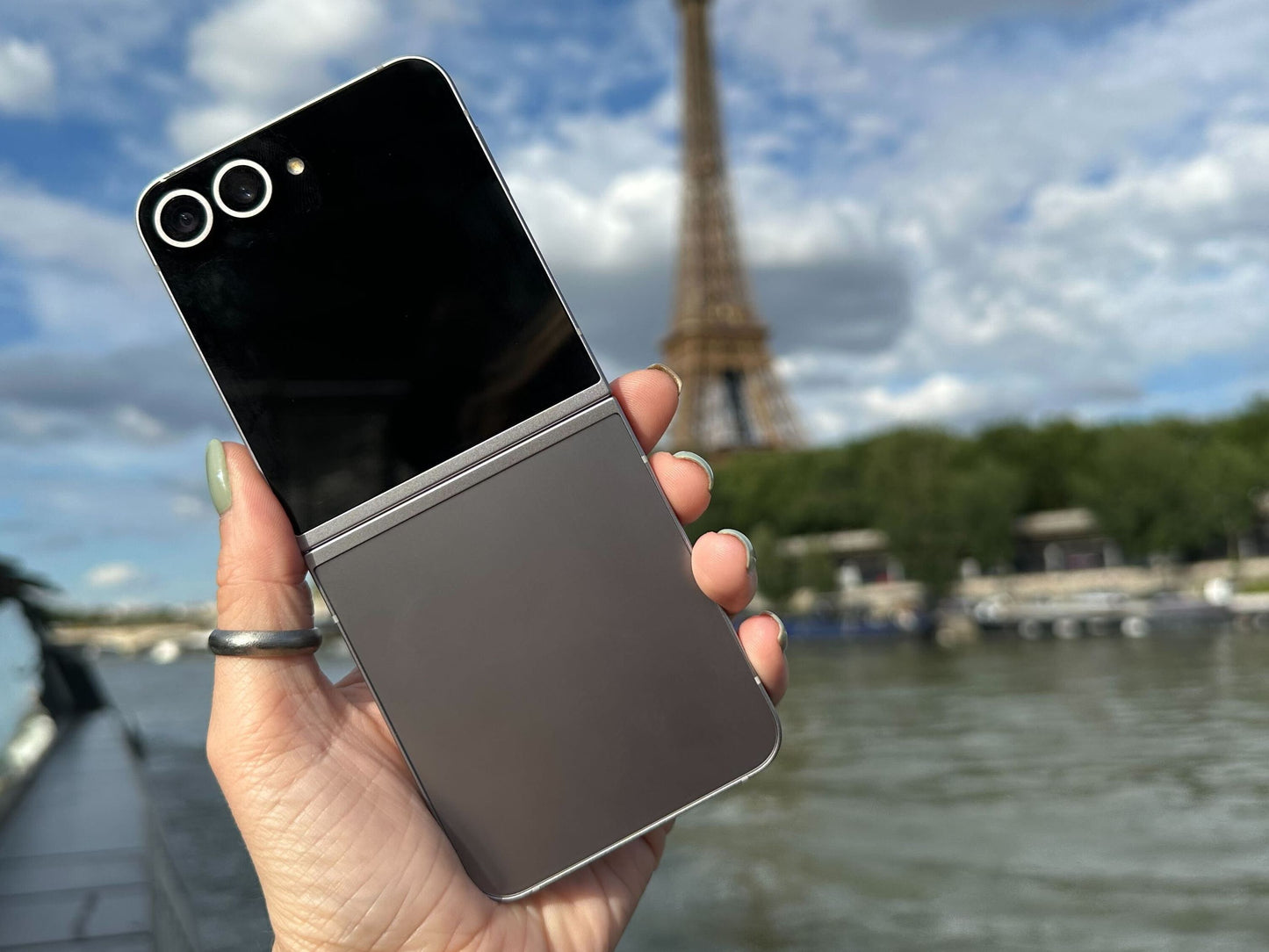 Samsung Galaxy Flip 7, 12GB RAM+ 512GB Storage Mobile phone