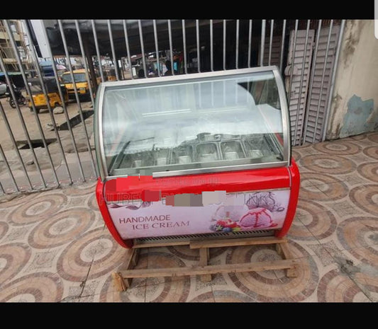 Parry Ice cream  Showcase freezer  12 Pan