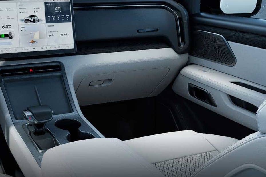 ROX 01 ELECTRIC CAR ( 6 SEATS)