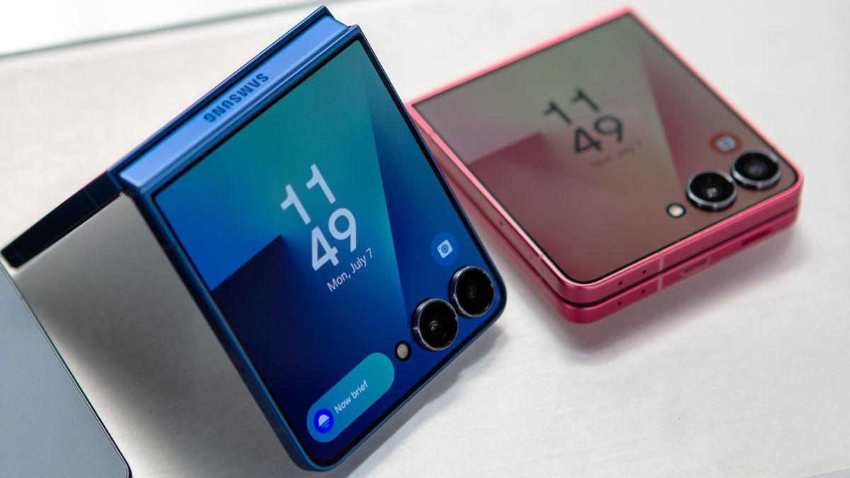 Samsung Galaxy Flip 7, 12GB RAM+ 512GB Storage Mobile phone